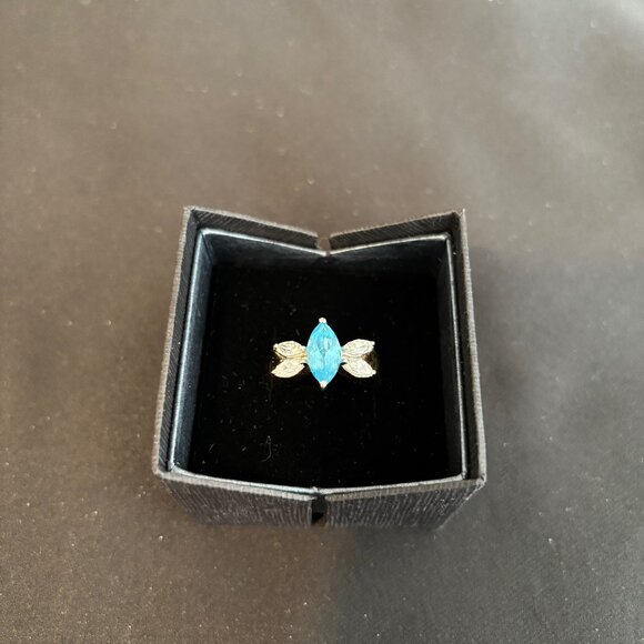 Sterling Silver Ring - Picture 1 of 3
